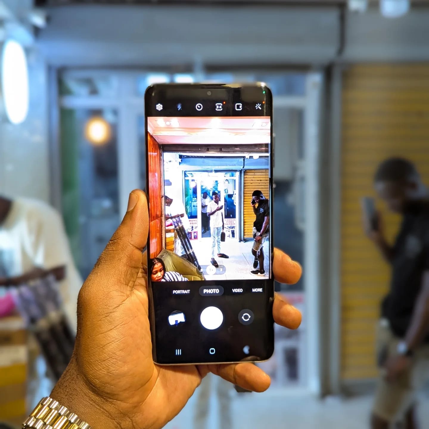 Samsung Galaxy S20+ - Image 2