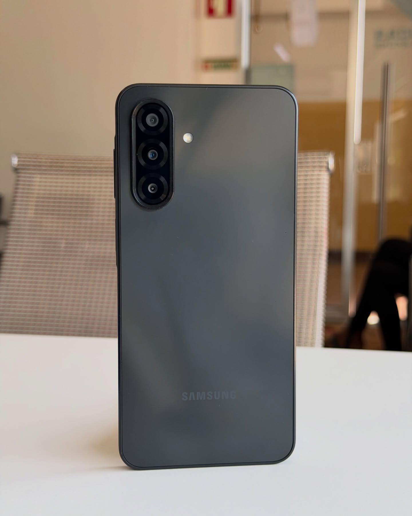 Samsung Galaxy A17 - Image 3